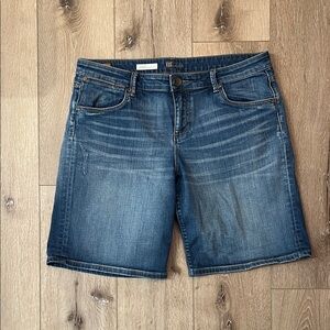 Kut From The Kloth ~ Catherine Boyfriend Blue Jean Short, Size 12